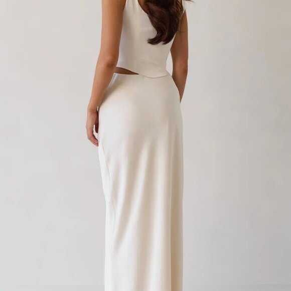 NWT Two Piece White Bridal Set - Park & Fifth Conrad Set - Picture 4 of 5